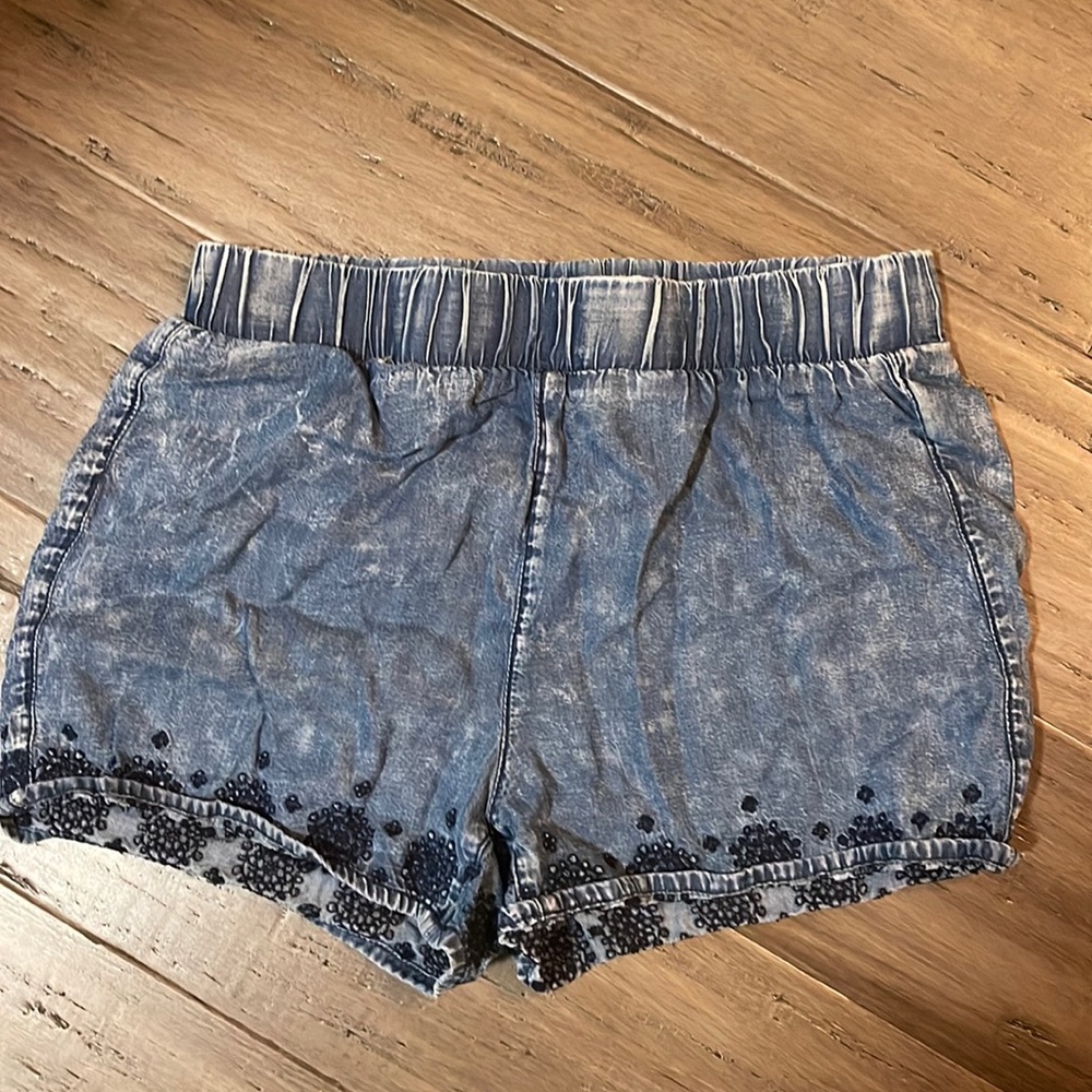 Xhilaration girls size 10/12 Jean shorts
